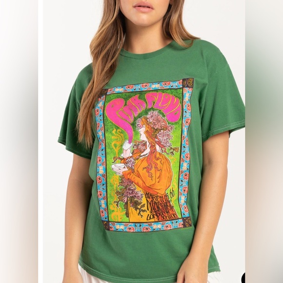 Urban Outfitters Tops - NWOT Urban Outfitters Pink Floyd Boyfriend Tee